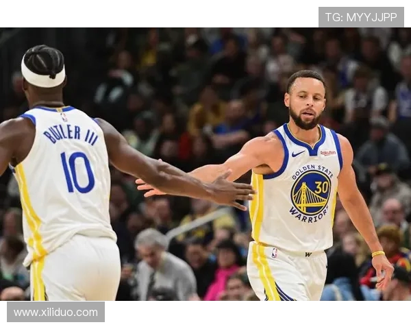 库里领衔穆迪巴特勒格林波斯特勇士首发冲击胜利之夜全力出击赛场