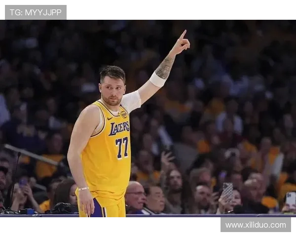 东契奇喜迎新生儿湖人能否突破重围冲击总决赛